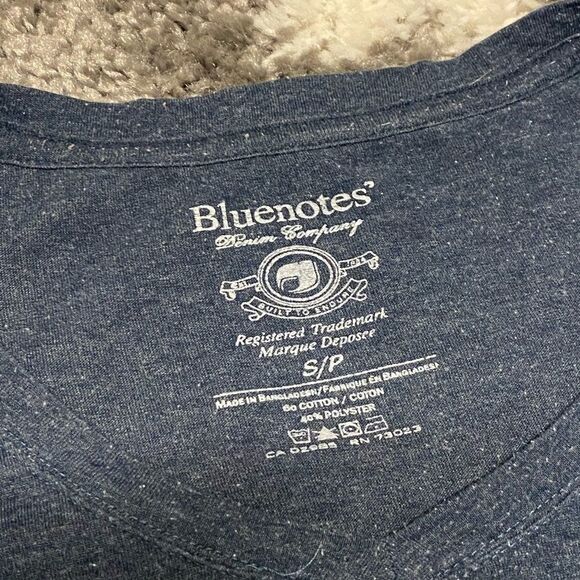 Bluenotes | Totaly Jawsome Tshirt - Picture 2 of 3